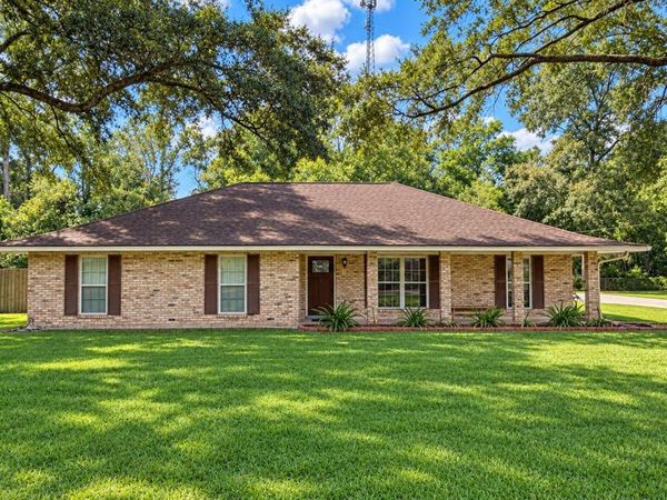 29771 Tulip St, Walker, LA 70785