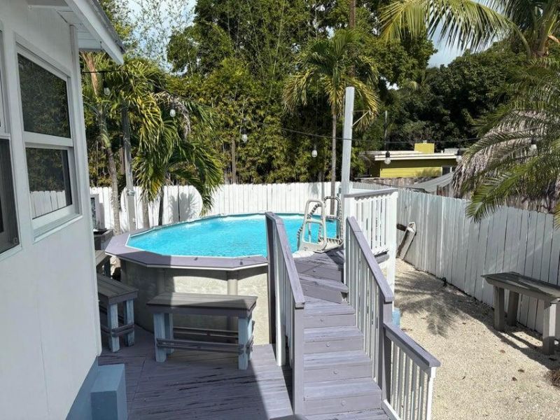 124 S Bay Harbor Drive, Key Largo, FL 33037 Photo