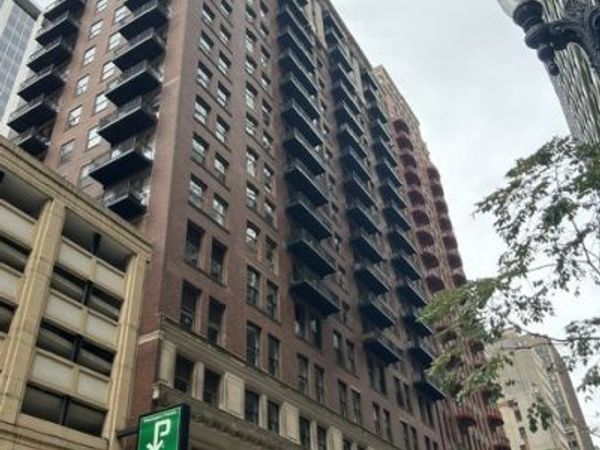 212 W Washington Street W, Unit 1012, Chicago, IL 60606