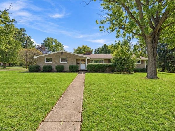 622 Summit Street SE, North Canton, OH 44720