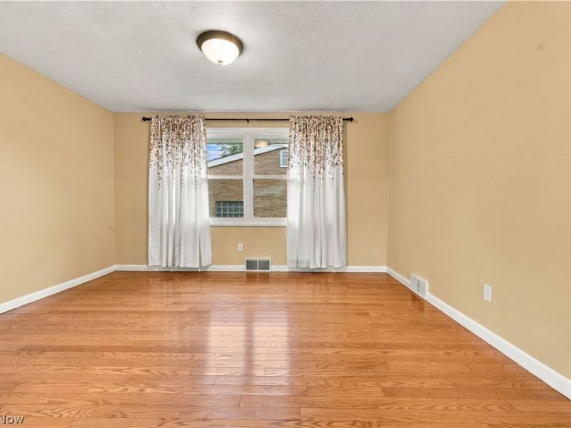 622 Summit Street SE, North Canton, OH 44720 Photo 9