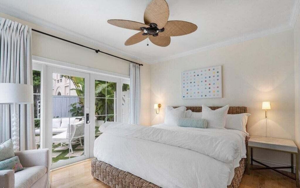 156 Peruvian Avenue, Palm Beach, FL 33480 Photo