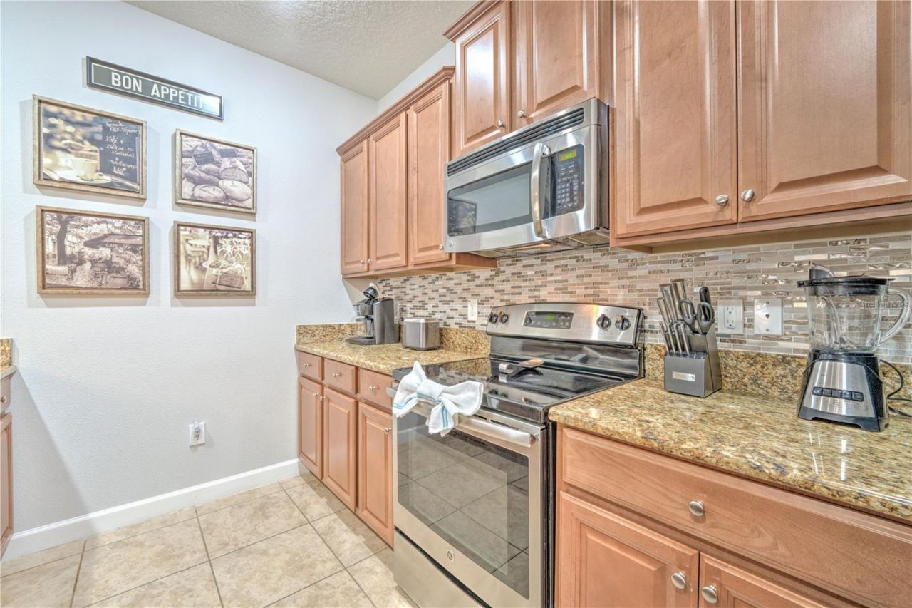 8961 Bismarck Palm Rd , Kissimmee, FL 34747 Photo