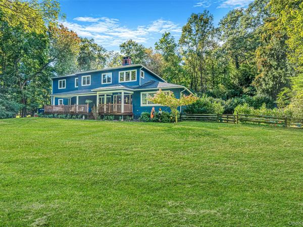 36 Circle Drive , Shoreham, NY 11786