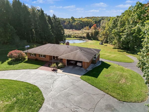 5265 N 32nd Street, Richland, MI 49083
