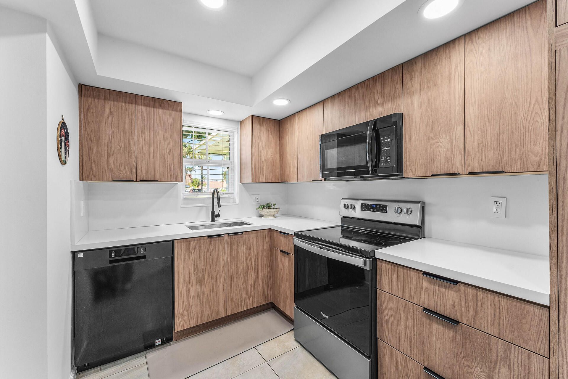 2840 SW 14th Street, Unit 18, Boynton Beach, FL 33426 Photo
