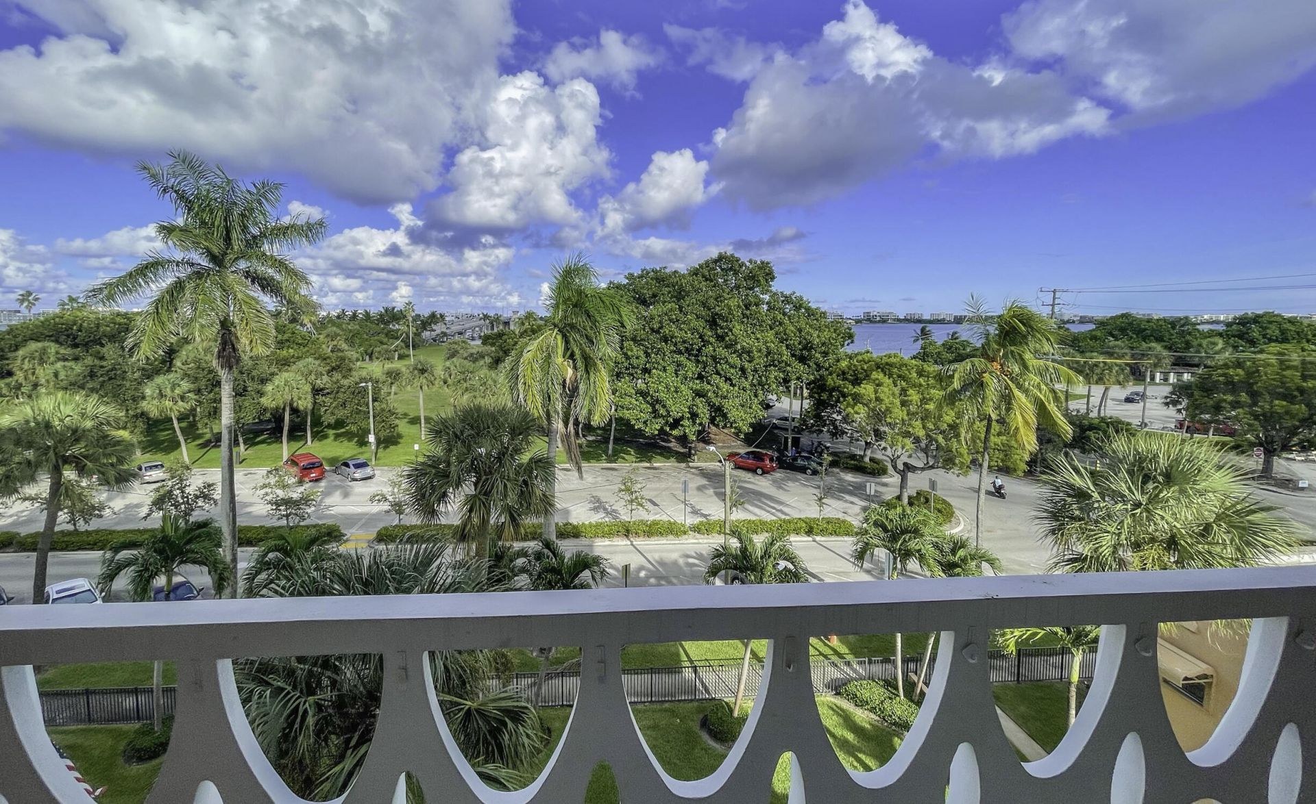 15 S Golfview Road, Unit 505, Lake Worth Beach, FL 33460 Photo