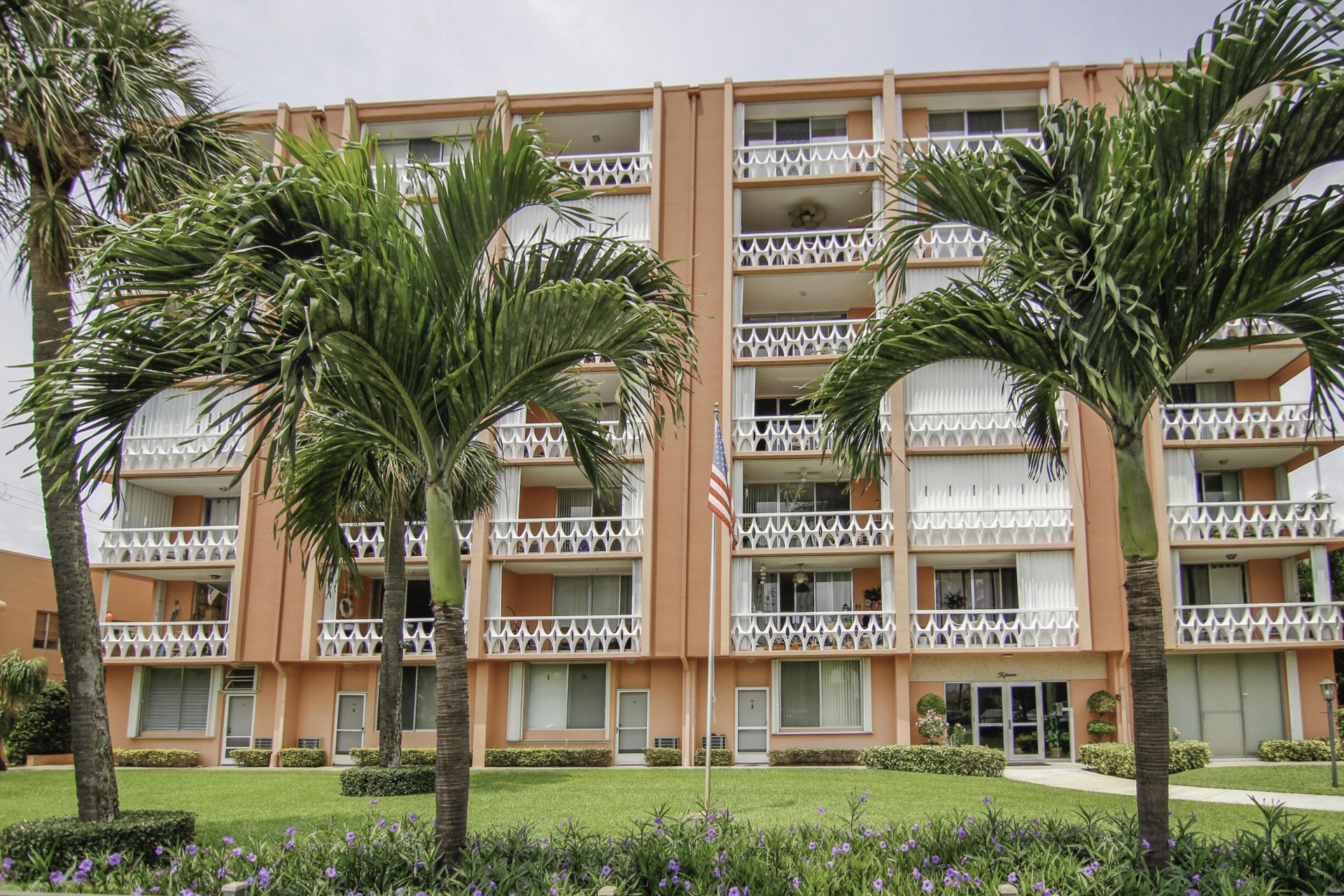 15 S Golfview Road, Unit 505, Lake Worth Beach, FL 33460 Photo