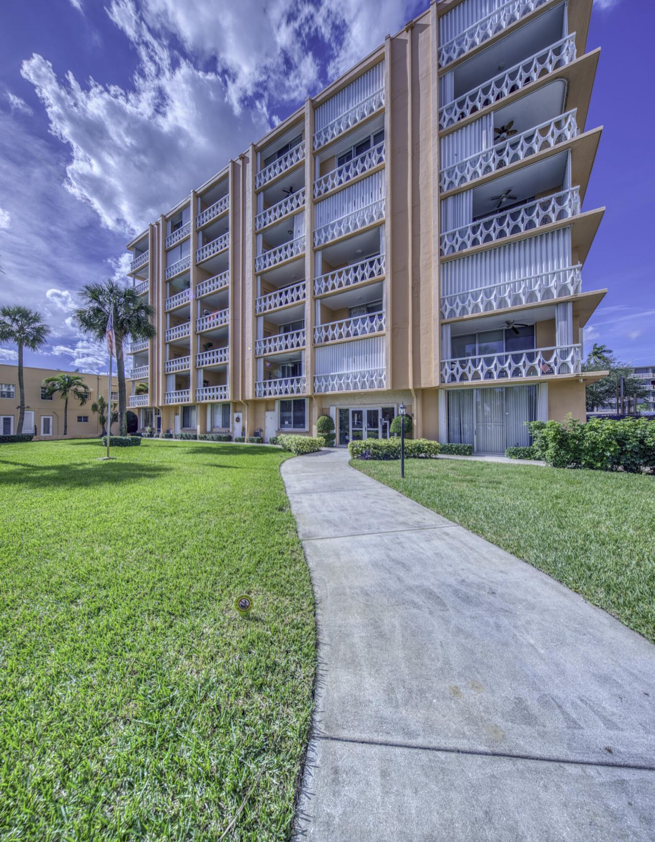 15 S Golfview Road, Unit 505, Lake Worth Beach, FL 33460 Photo