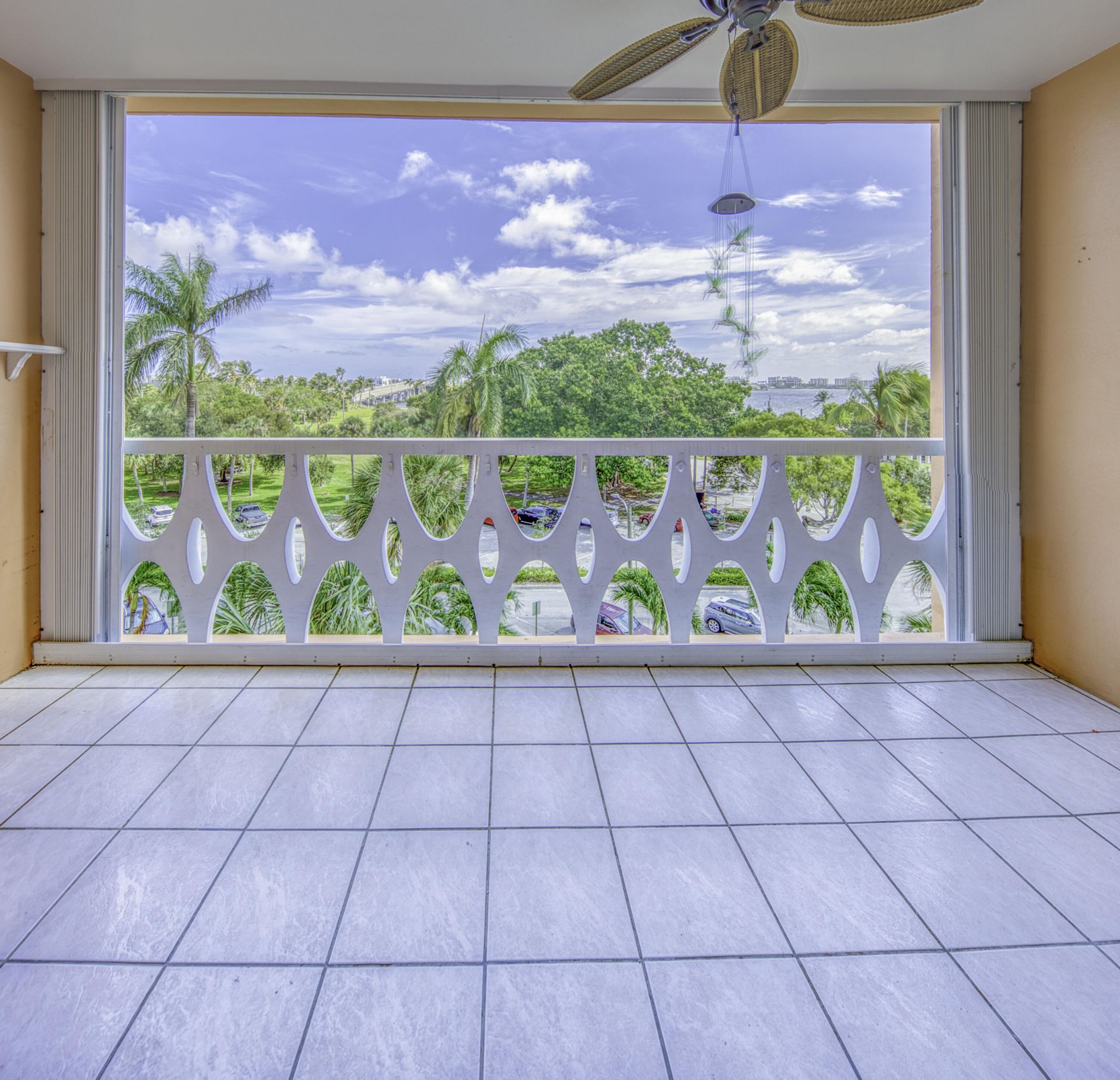 15 S Golfview Road, Unit 505, Lake Worth Beach, FL 33460 Photo
