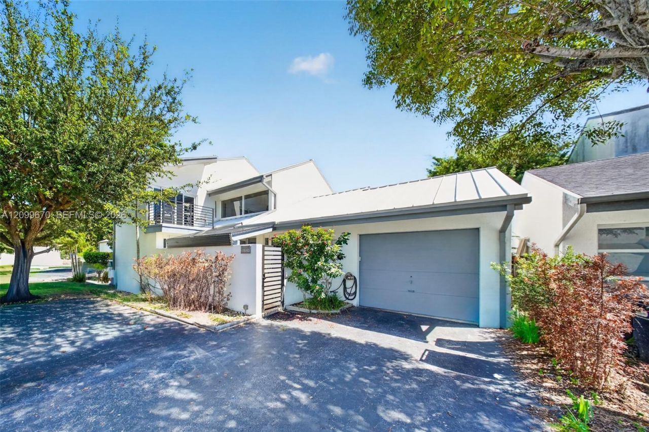 20304 SW 85th Ave, Cutler Bay, FL 33189 Photo