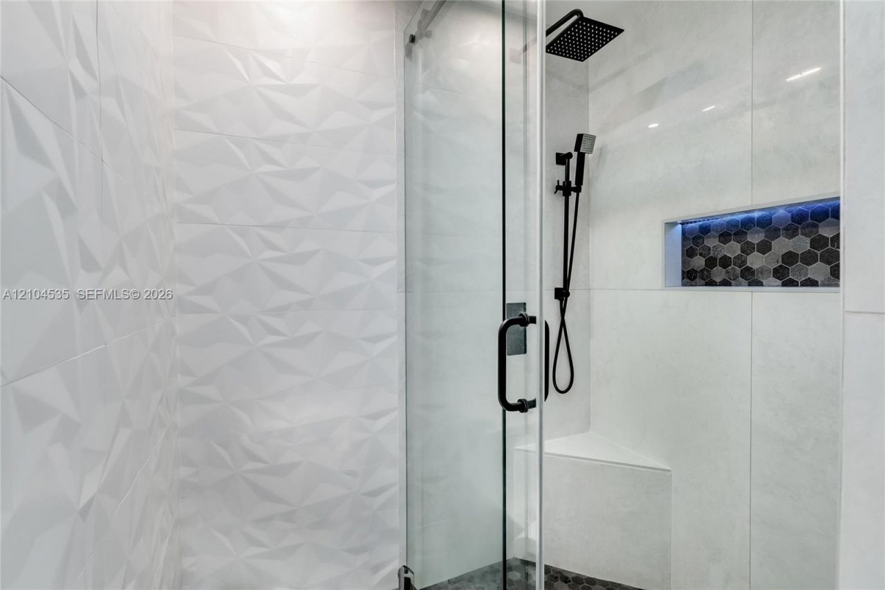 21244 Harbor Way, Unit 211-21, Aventura, FL 33180 Photo