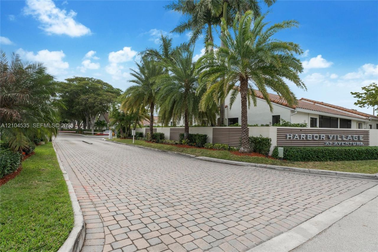 21244 Harbor Way, Unit 211-21, Aventura, FL 33180 Photo