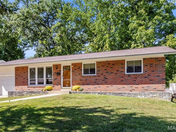 2311 Rosegarden Drive, St Louis, MO 63125