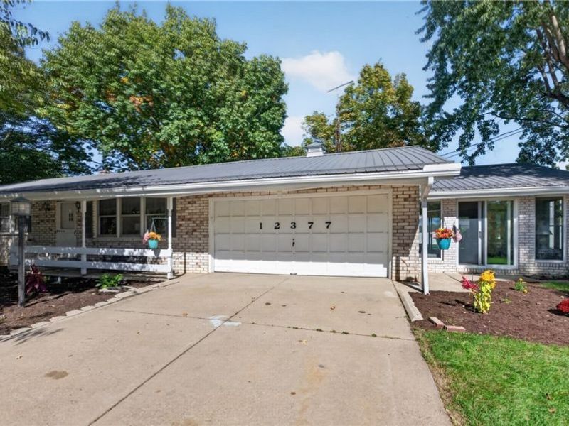 12377 Weygandt Street NW, North Lawrence, OH 44614 Photo 2