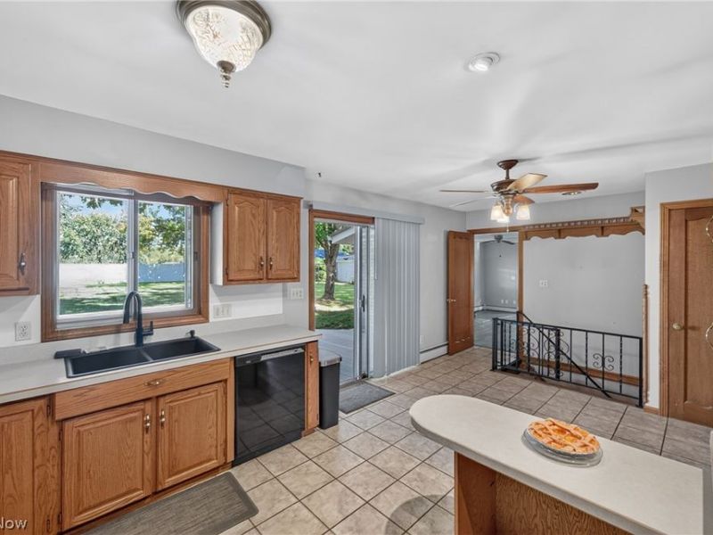 12377 Weygandt Street NW, North Lawrence, OH 44614 Photo 9