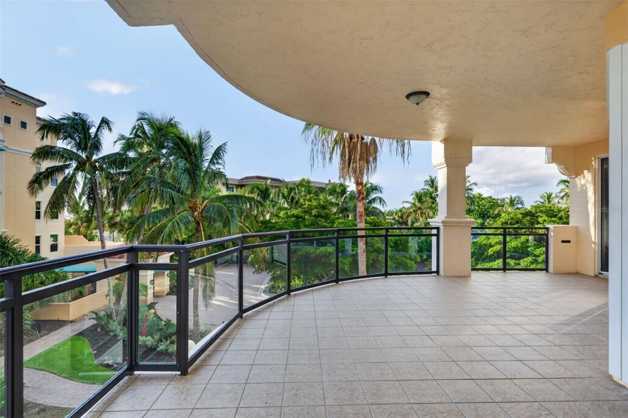 2151 Gulf Of Mexico Drive, Unit 4, Longboat Key, FL 34228 Photo