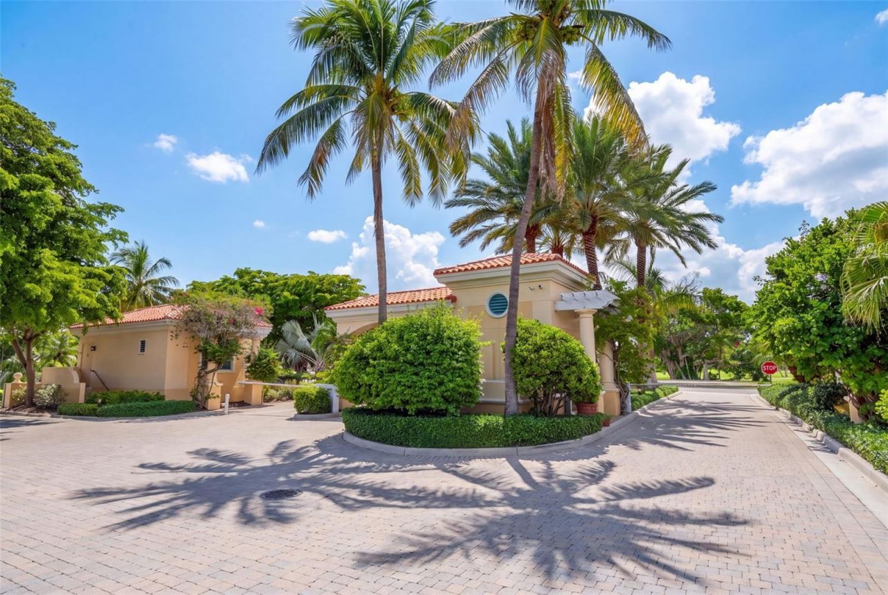 2151 Gulf Of Mexico Drive, Unit 4, Longboat Key, FL 34228 Photo
