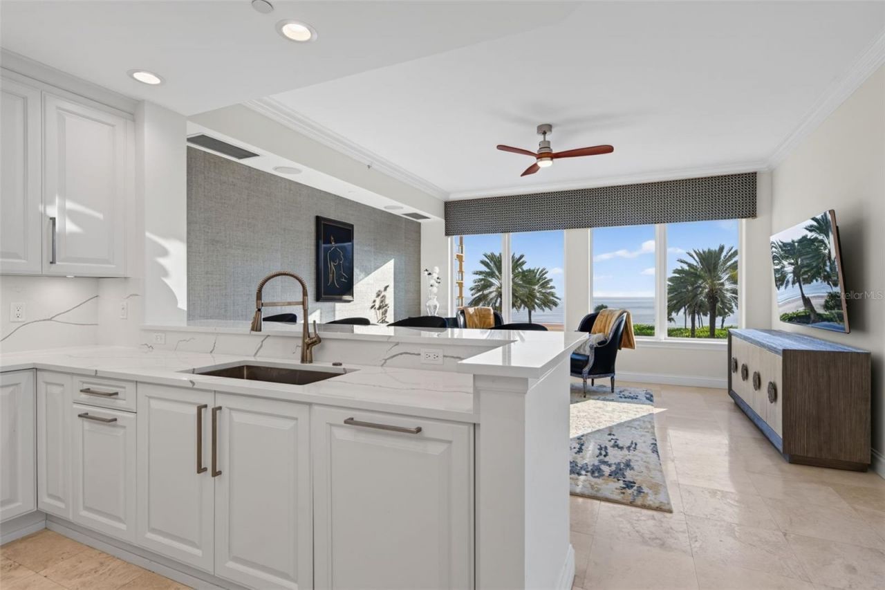 2151 Gulf Of Mexico Drive, Unit 4, Longboat Key, FL 34228 Photo