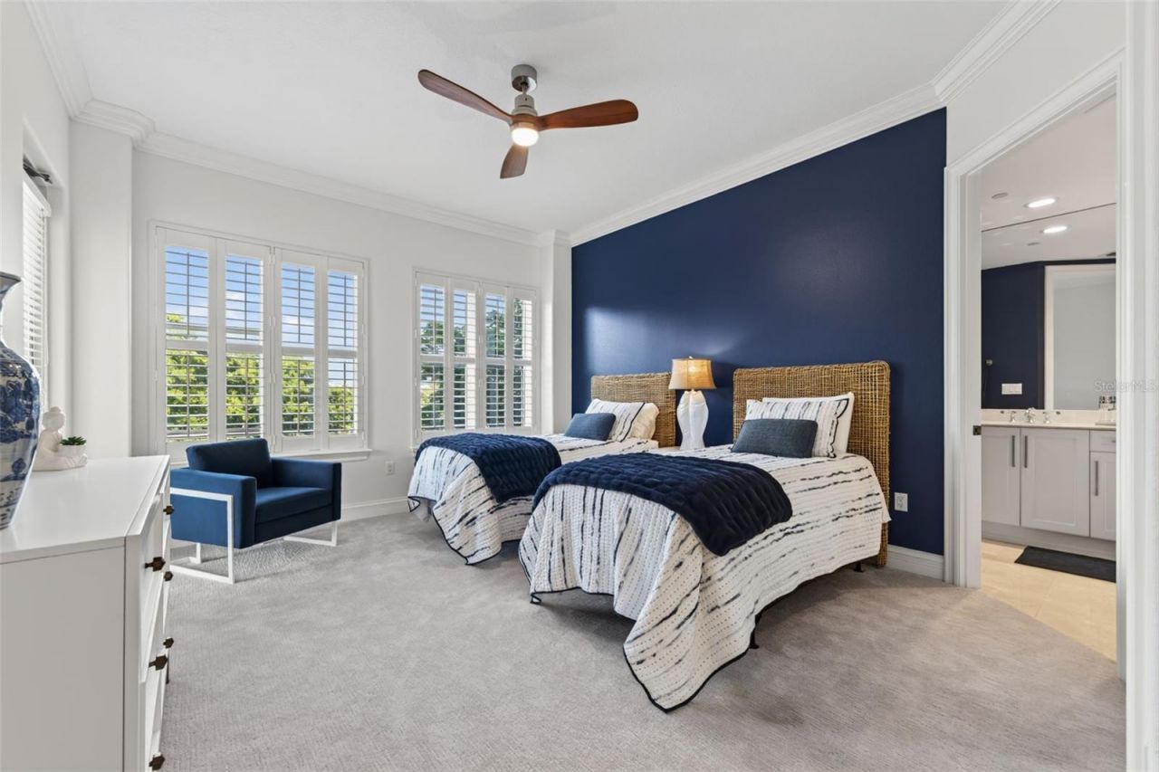 2151 Gulf Of Mexico Drive, Unit 4, Longboat Key, FL 34228 Photo