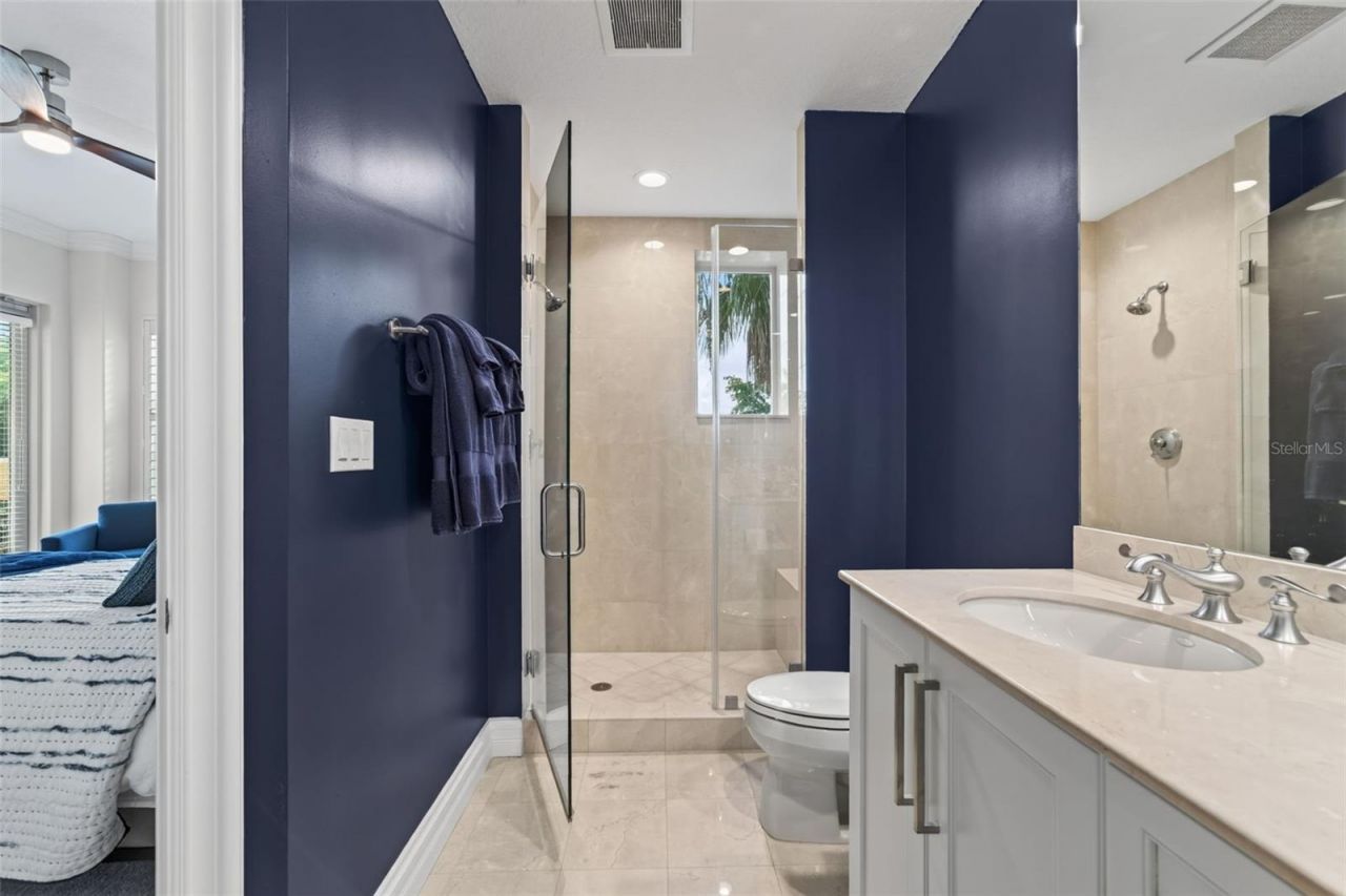 2151 Gulf Of Mexico Drive, Unit 4, Longboat Key, FL 34228 Photo
