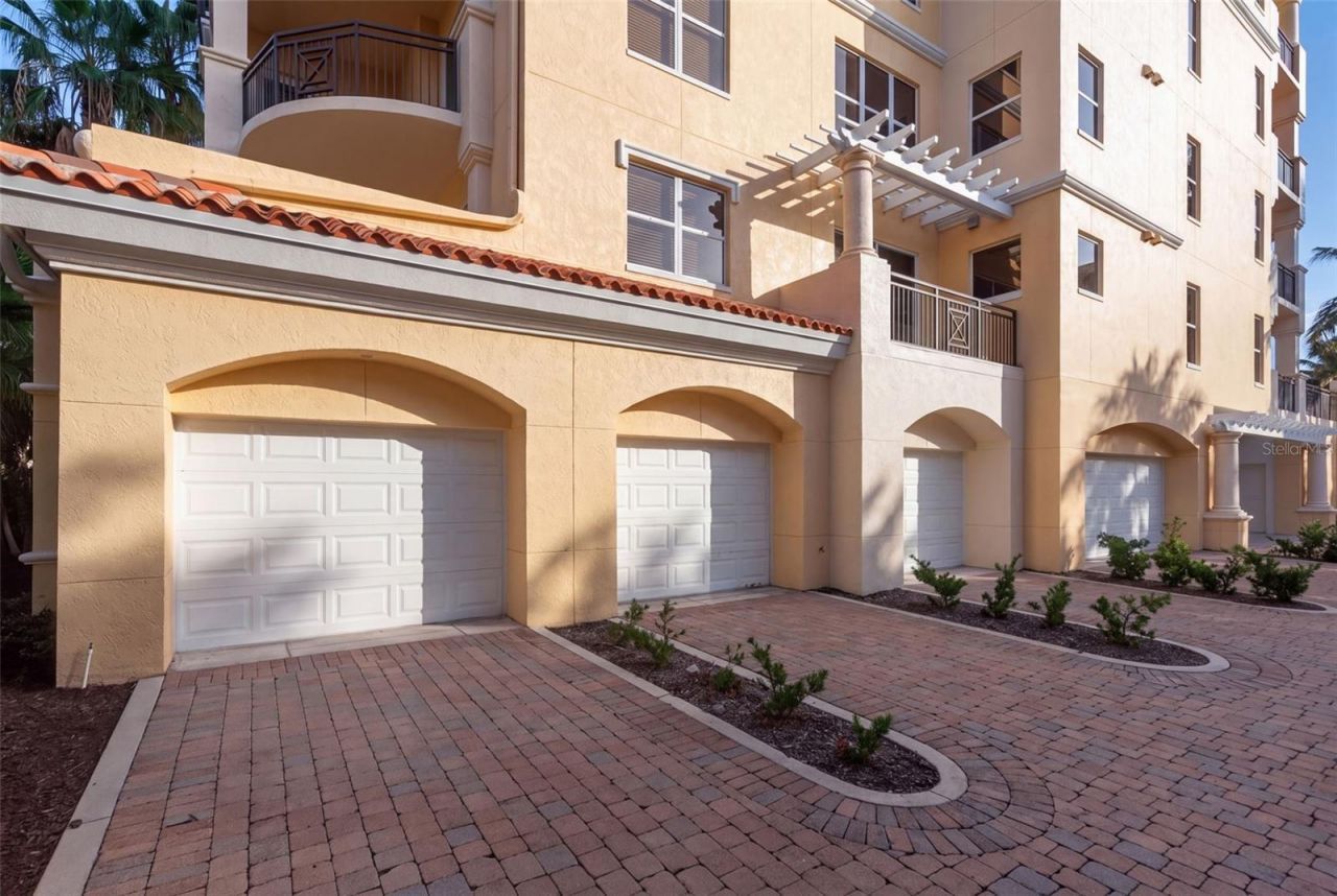 2151 Gulf Of Mexico Drive, Unit 4, Longboat Key, FL 34228 Photo