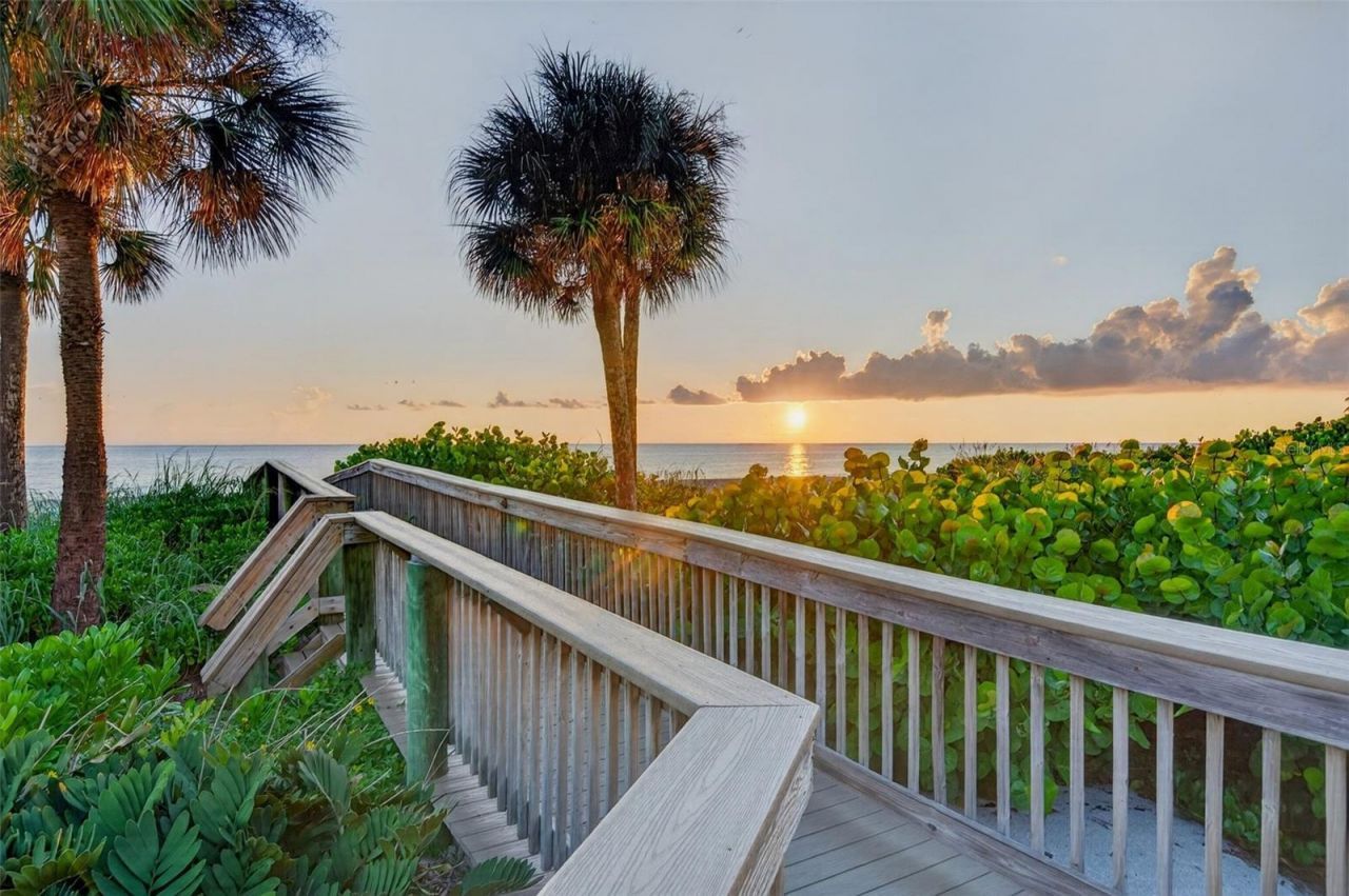 2151 Gulf Of Mexico Drive, Unit 4, Longboat Key, FL 34228 Photo