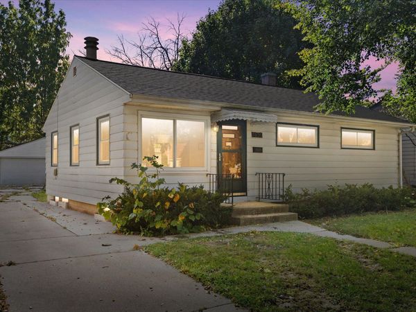 7639 W Palmetto Ave, Milwaukee, WI 53218