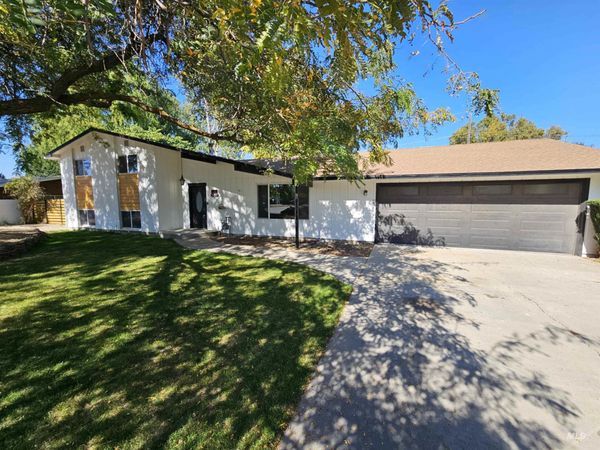 307 Windsor Dr, Caldwell, ID 83605