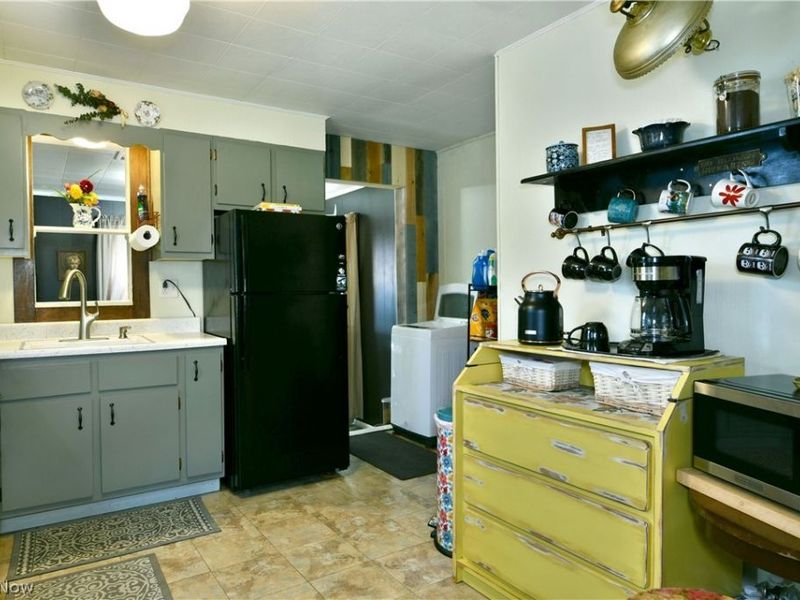 2422 Wilson Sharpsville Road, Cortland, OH 44410 Photo 12