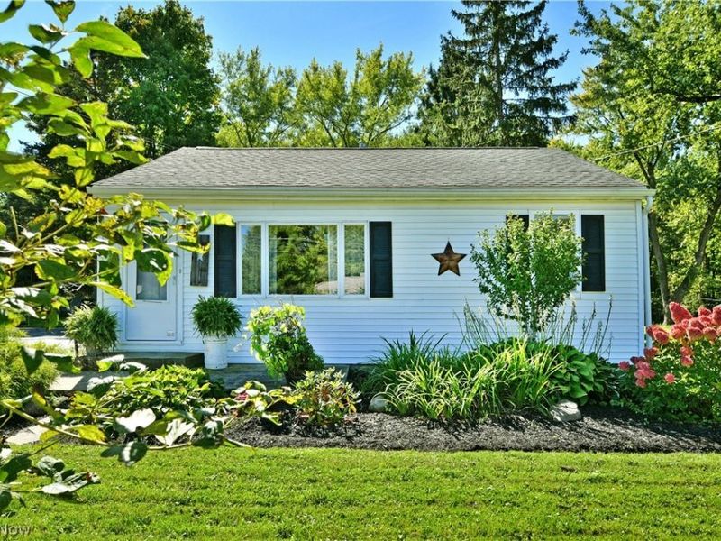 2422 Wilson Sharpsville Road, Cortland, OH 44410 Photo 4