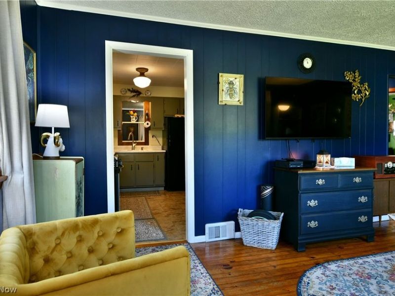 2422 Wilson Sharpsville Road, Cortland, OH 44410 Photo 5