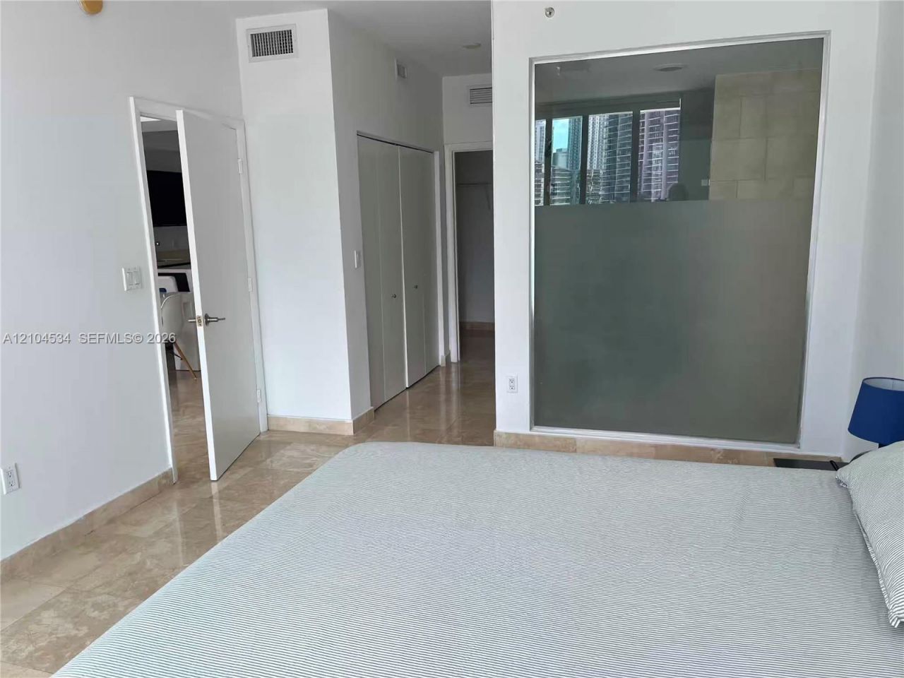 90 SW 3rd St , Unit 1615, Miami, FL 33130 Photo