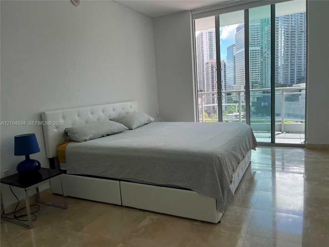 90 SW 3rd St , Unit 1615, Miami, FL 33130 Photo