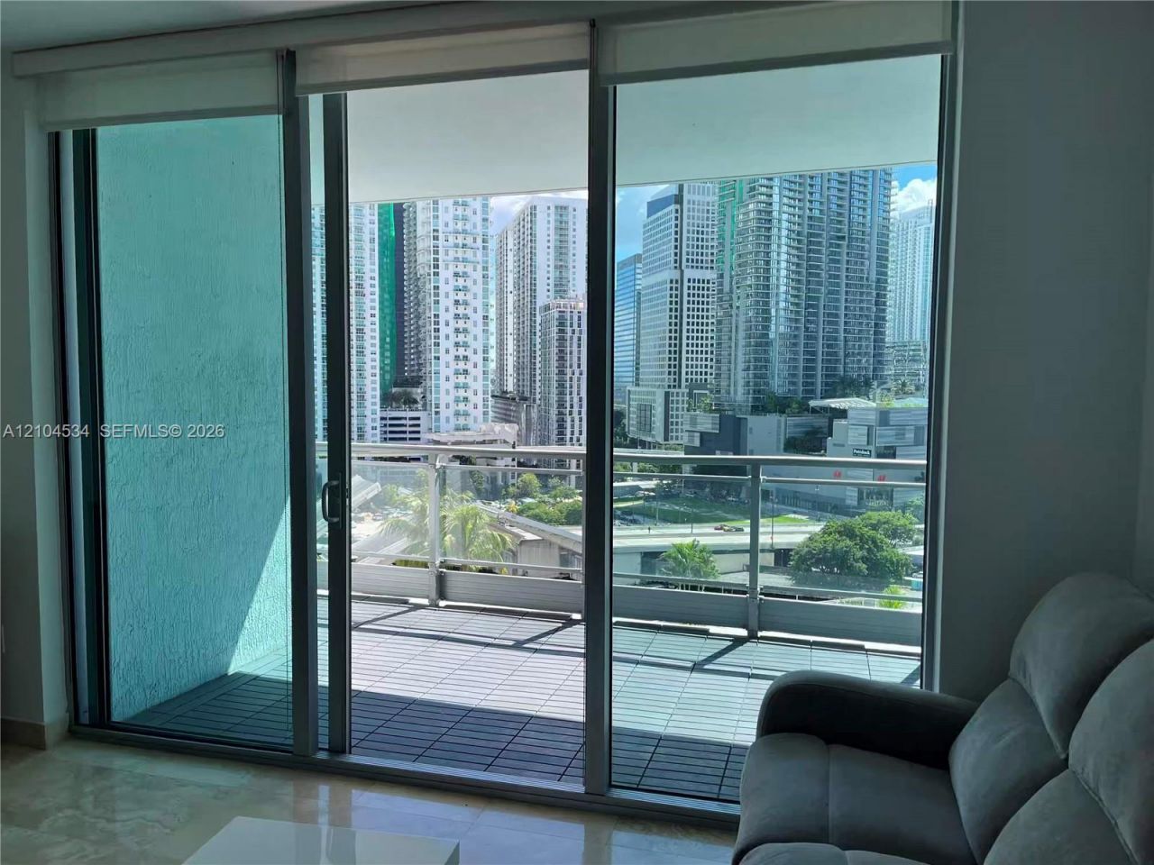 90 SW 3rd St , Unit 1615, Miami, FL 33130 Photo