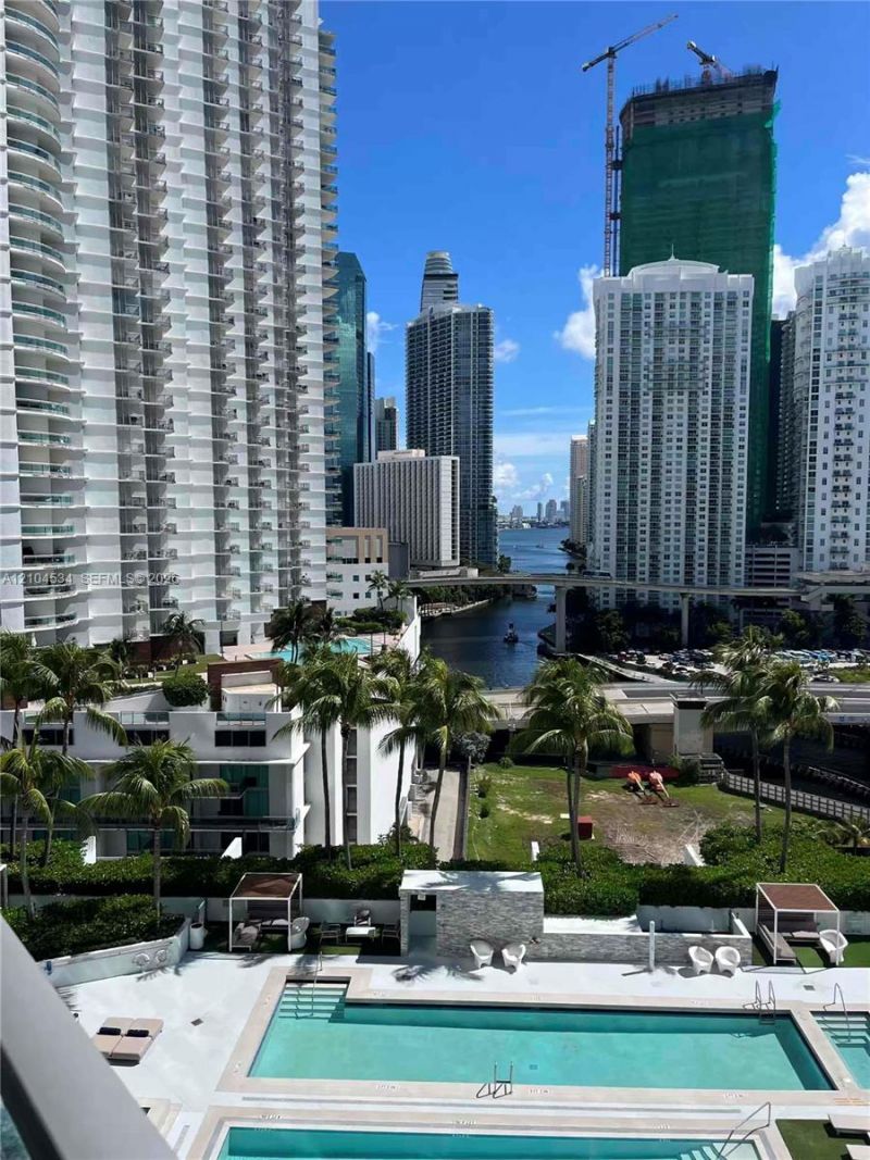 90 SW 3rd St , Unit 1615, Miami, FL 33130 Photo