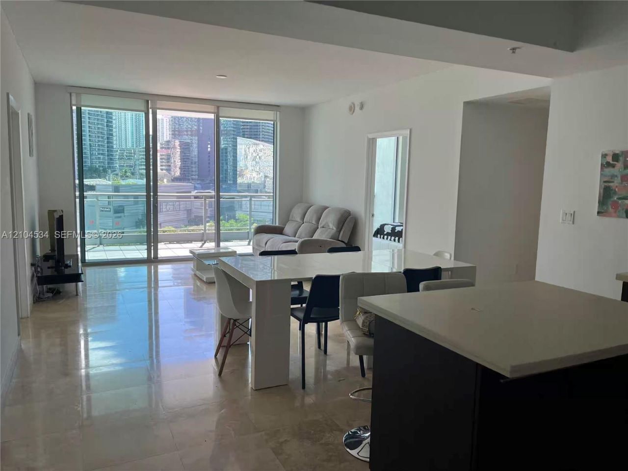 90 SW 3rd St , Unit 1615, Miami, FL 33130 Photo