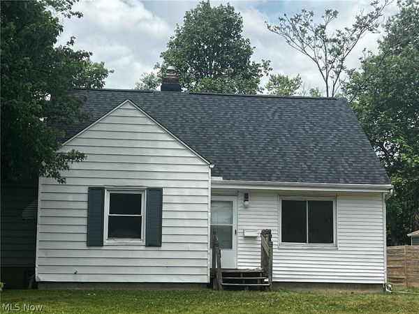 4276 E 162nd Street , Cleveland, OH 44128