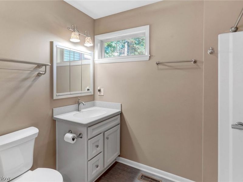 5125 Colorado Avenue, Sheffield, OH 44054 Photo 7