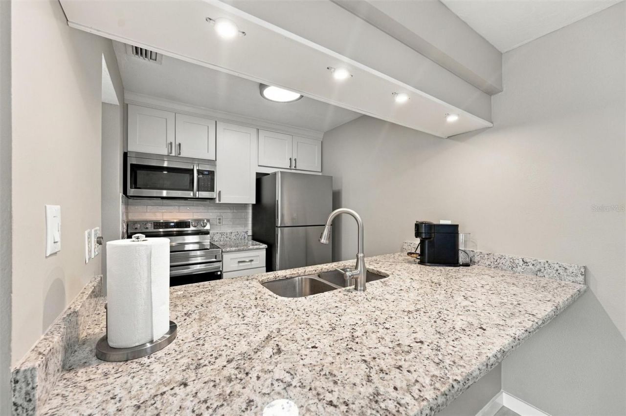 3265 Beneva Road, Unit 104, Sarasota, FL 34232 Photo