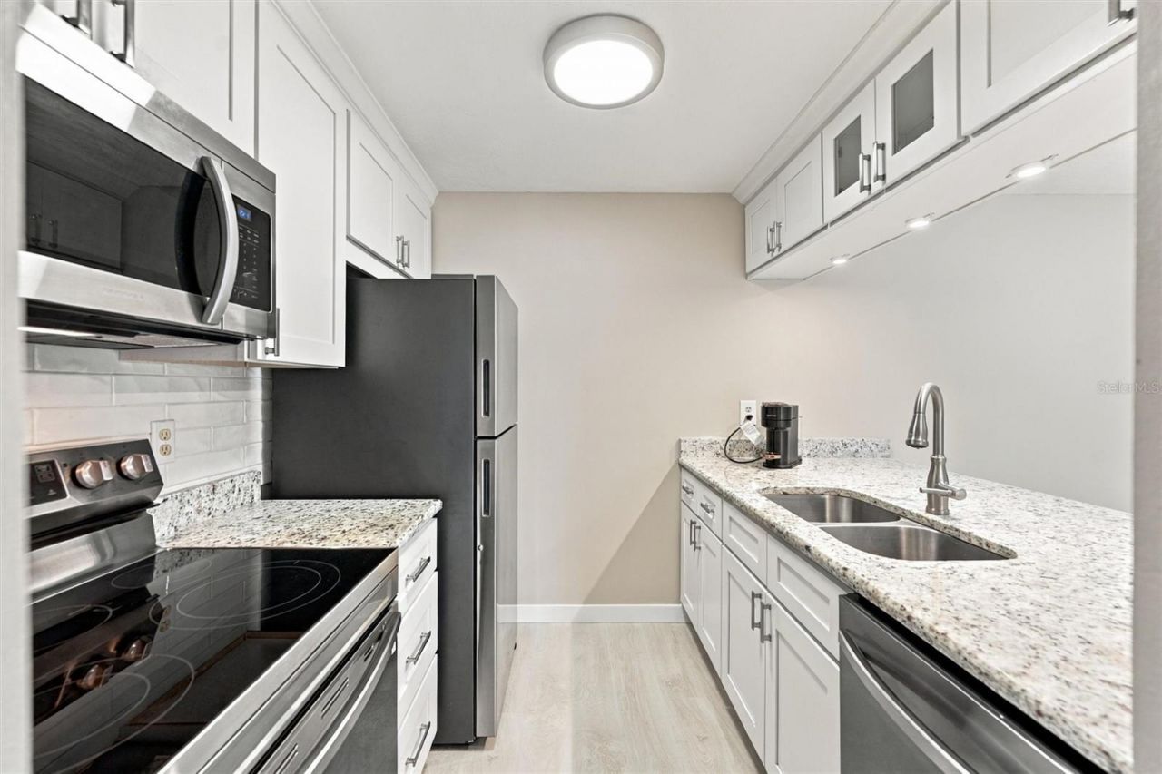 3265 Beneva Road, Unit 104, Sarasota, FL 34232 Photo
