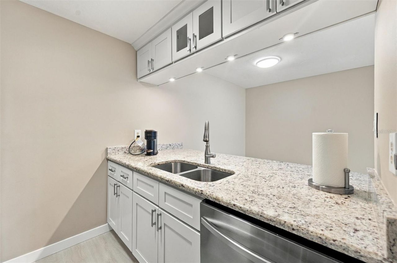 3265 Beneva Road, Unit 104, Sarasota, FL 34232 Photo