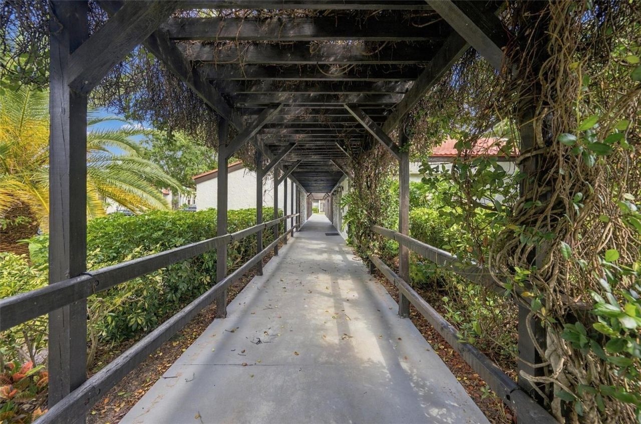3265 Beneva Road, Unit 104, Sarasota, FL 34232 Photo