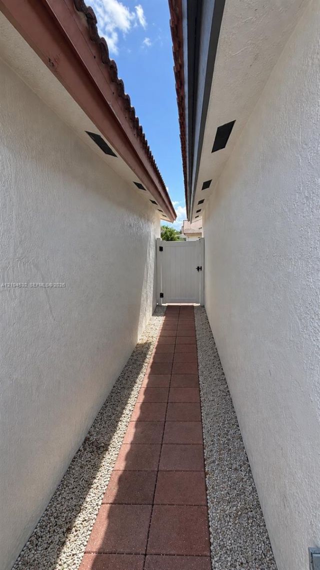 7001 W 35th Ave , Hialeah, FL 33018 Photo