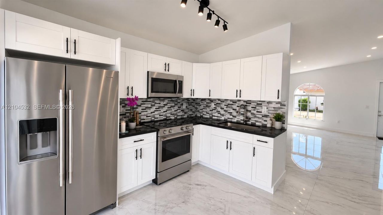 7001 W 35th Ave , Hialeah, FL 33018 Photo