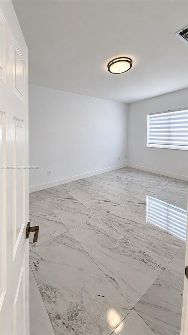 7001 W 35th Ave , Hialeah, FL 33018 Photo