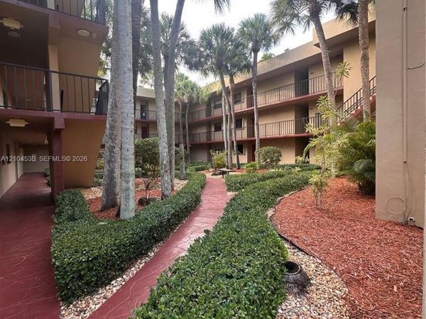 10845 SW 112th Ave , Unit 211, Miami, FL 33176