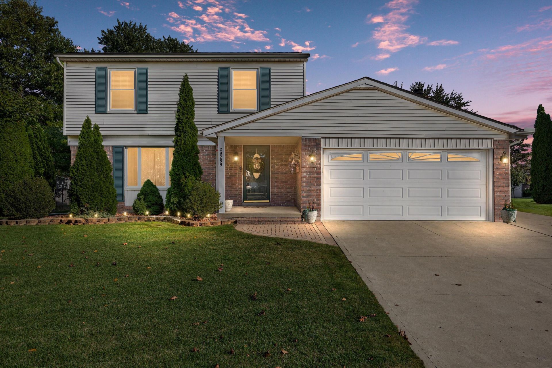 29289 Perth Street, Livonia, MI 48154 Main Photo