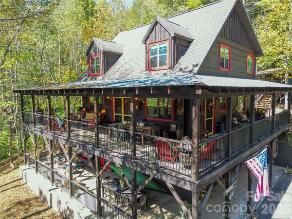 111 Elkhound Road, Waynesville, NC 28785