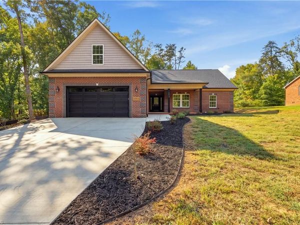 1004 Phineas Drive, Kernersville, NC 27284
